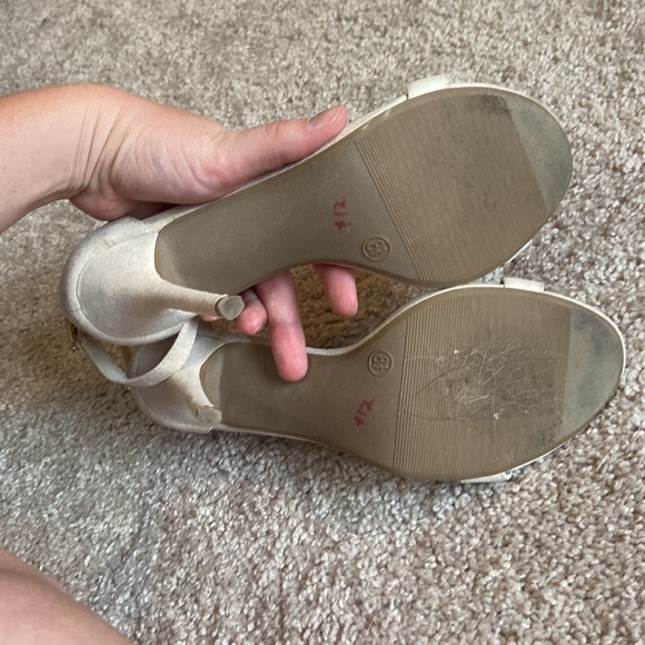 Lulus cream heels - Picture 4 of 4